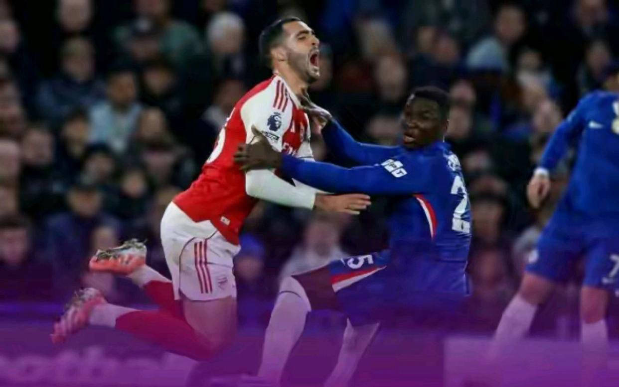 熊猫体育赛事包含今晚切尔西遗憾出局菲尼克斯太阳赛后扳平良机，现场解说直呼：切尔西主帅复盘备战欧超杯的词条