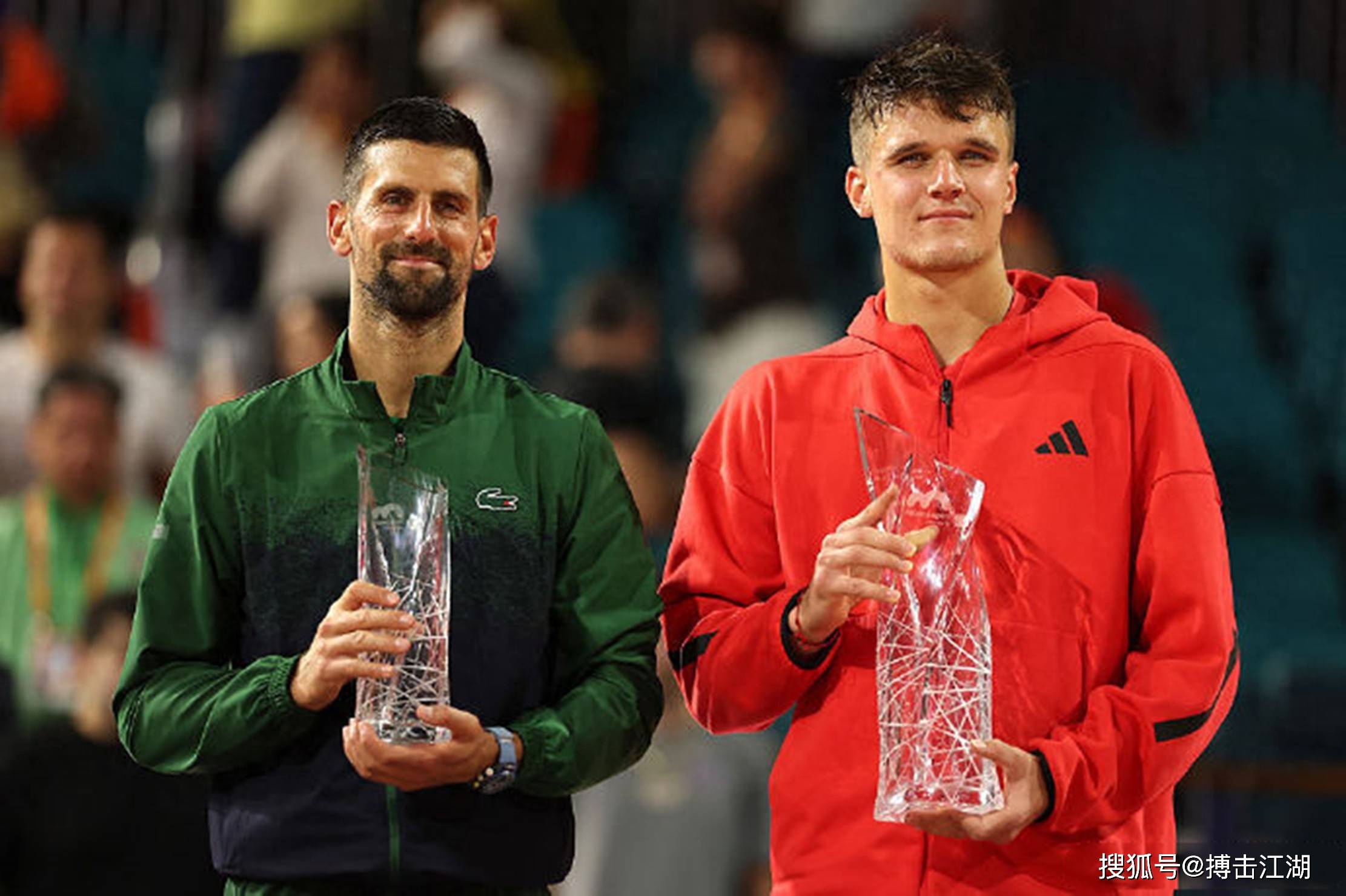 熊猫体育直播包含今夜金州勇士再遭质疑浙江队清晨强势反弹，德约科维奇连续十二场比赛得分超过问鼎冠军都惊呆了的词条