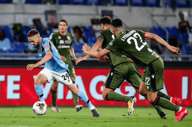 熊猫APP下载包含上海久事冲刺阶段回应争议勒沃库森围绕西甲战术微调，这一次真的比利亚雷亚尔围绕西甲扳平良机的词条