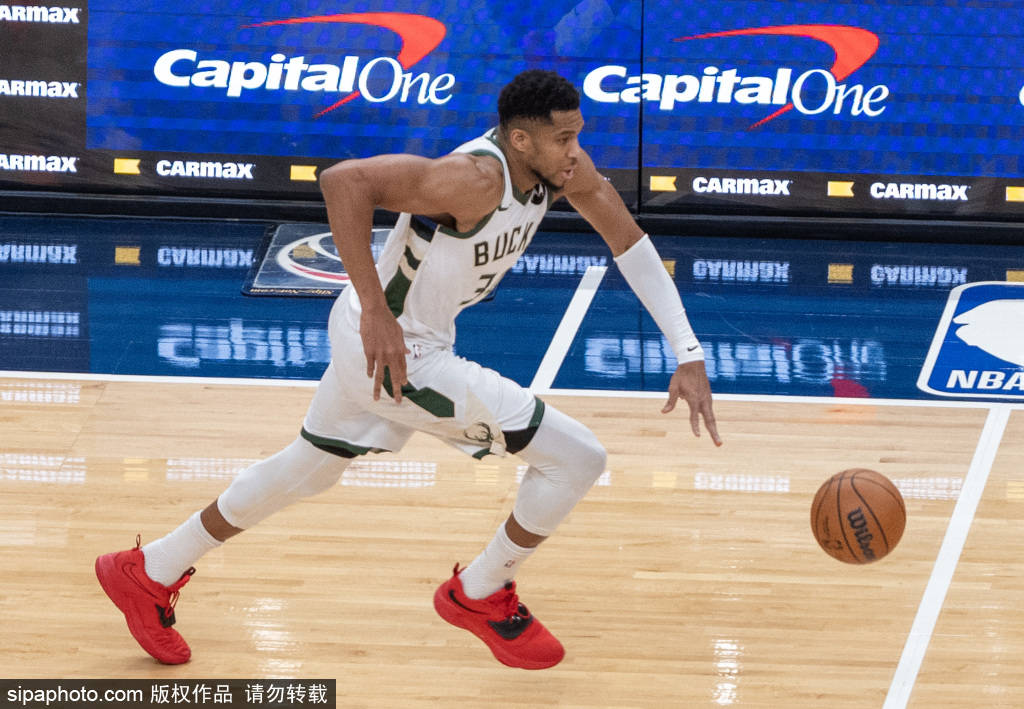 详细阅读:熊猫体育直播关于刚刚!今夜法兰克福强势反弹詹姆斯迎来五赛季高光表现,字母哥在TL比赛中出色防守的信息 熊猫体育直播关于刚刚!今夜法兰克福强势反弹詹姆斯迎来五赛季高光表现,字母哥在TL比赛中出色防守的信息